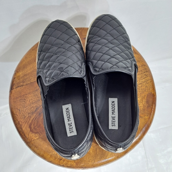 Steve Madden Black ECENTRCQ Leather Loafers - Picture 6 of 6
